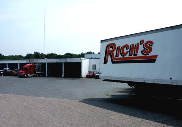 Driving-into-Richs